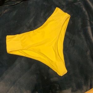 High cut/high waist yellow bikini bottoms. NWOT 💛